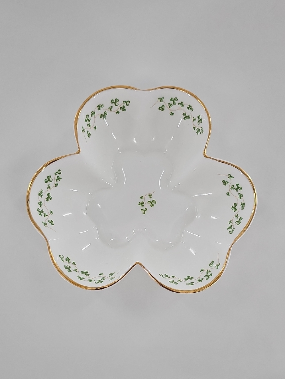 Porcelain Clover-Shaped Serving Dish with Green Motif and Gold Rim